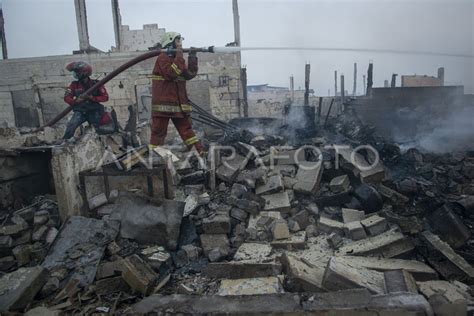 KEBAKARAN PERKAMPUNGAN TELUK GONG JAKARTA ANTARA Foto