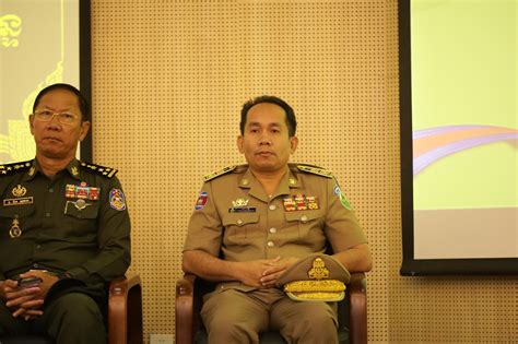 វិទ្យាស្ថាននាយទាហានចម្រុះ វិទ្យាស្ថាននាយទាហានចម្រុះ
