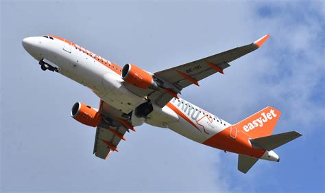 Easyjet Europe Oe Ivi Airbus A Easyjet Europe Faro Flickr