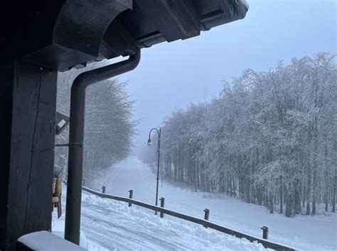 Neve In Toscana Dall Abetone Alla Garfagnana Allerta Vento Forte Per