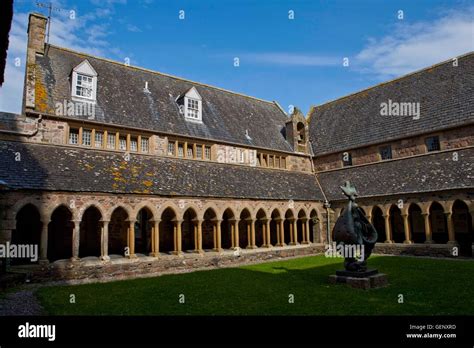 Iona Abbey, Iona, Scotland Stock Photo - Alamy