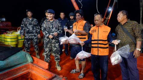 Dua Kapal Pencuri Ikan Ditangkap Di Laut Natuna Utara