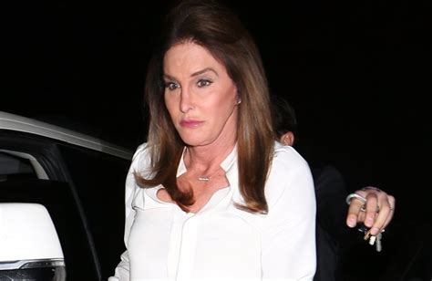 Caitlyn Jenner To Pose Naked For Sports Illustrated