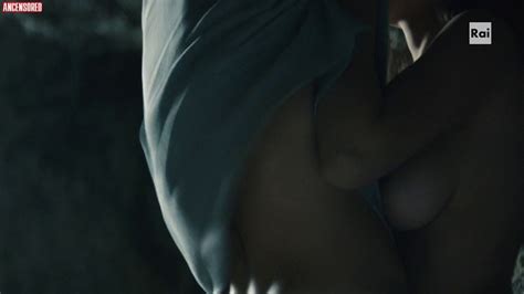 Selene Caramazza Nude Pics Seite 1