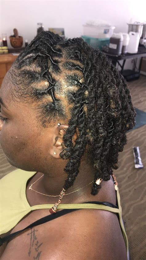 Pin By Nedra Philmore On Prettygirlsloc Hair Twist Styles Hair