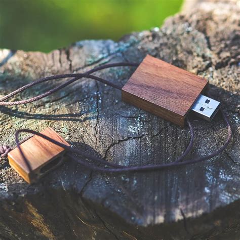 usb drives  fast data transfer picks   year