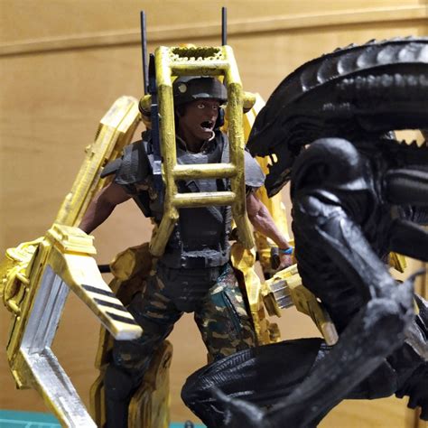 3D Print Of DIY Alien Vs Power Loader Fight With LED Lights By Max