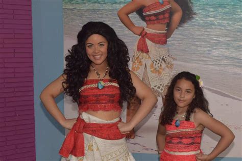 Meeting Moana At Disneyland Paris Vaiana · The Inspiration Edit