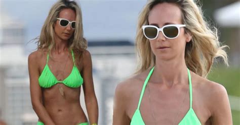 Lady Victoria Hervey Soaks Up The Miami Sun In Bright Green Bikini Mirror Online