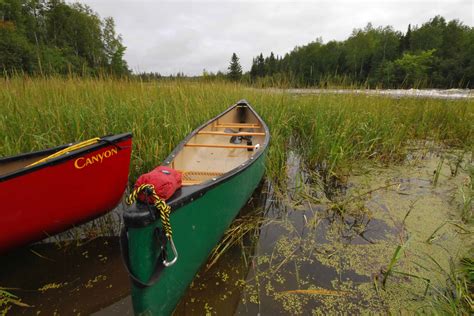 How To Right A Canoe Using The Pry And Lean Technique Rapids Riders