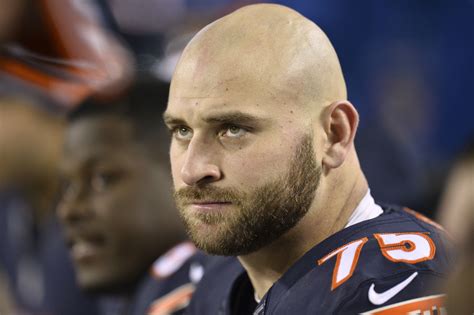 Kyle Long Hilariously Responds To Exposing Himself In Bears Locker Room