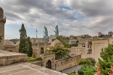 Travel Guide to Baku, Azerbaijan [with Sample Itinerary]