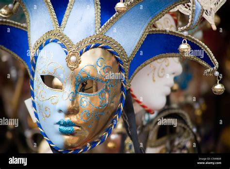 Venedig Karneval Masken Fotos Und Bildmaterial In Hoher Aufl Sung Alamy