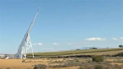 Stuntman Completes Evel Knievels Snake River Canyon Jump Other