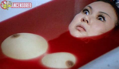 Yôko Mihara Nue dans Zero Woman Red Handcuffs