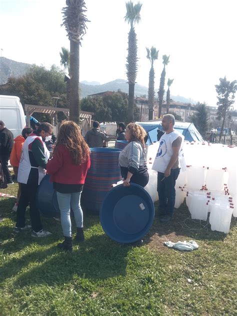 TTB Hatay İl Deprem Koordinasyonu Kadın Biriminden Hijyen Kitleri ve