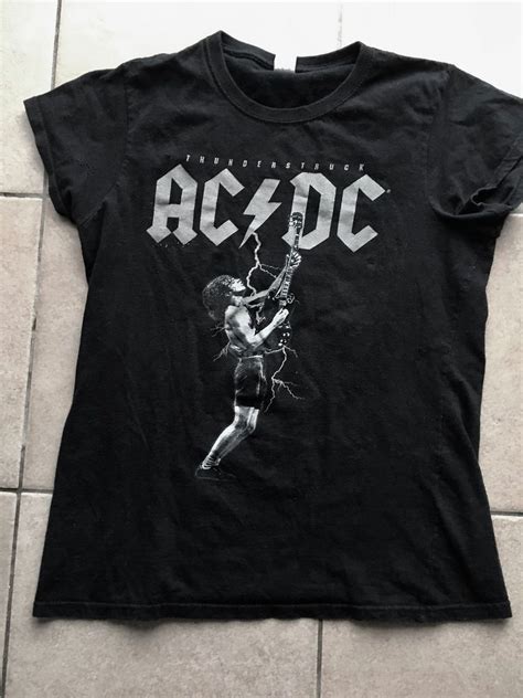 Ac Dc Rock Or Bust World Tour 2015 Concert T Shirt Womens Thunderstruck