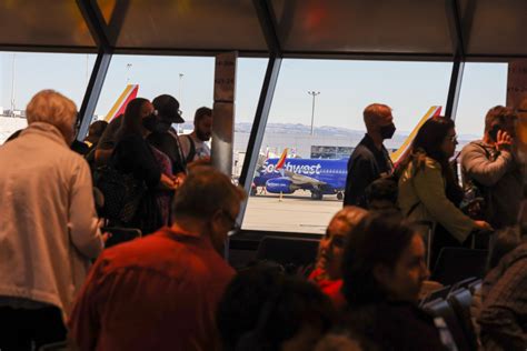 Confused travelers arrive at wrong airport after Oakland renaming, SF says