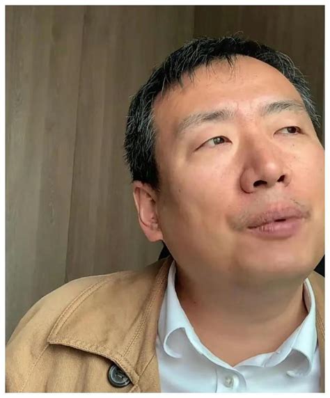 大v儲殷現狀曝光：禁言後曾賣課月賺上百萬，如今再回校園當老師 每日頭條