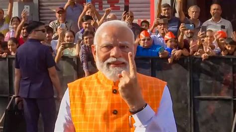 Pm Modi Casts His Vote In Home State Gujarat Urges People To Exercise