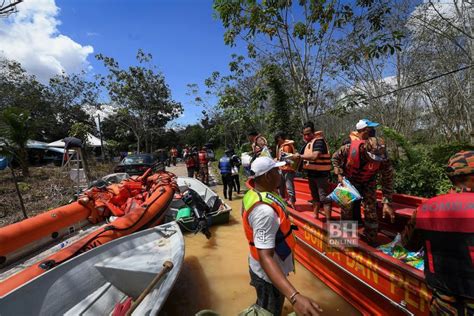 Khemah Jadi Pusat Sehenti 71 Mangsa Banjir Kampung Chodan Nasional