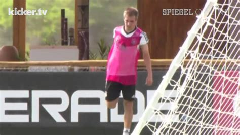 Paukenschlag Beim DFB Lahm Beendet Karriere Als Nationalspieler DER