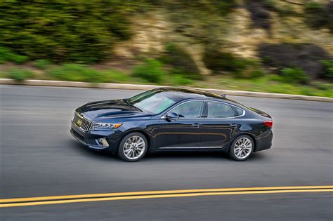 2020 Kia Cadenza Looks A Whole Lot Better After Its Facelift Carscoops