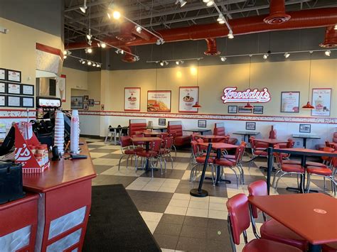 Freddy S Frozen Custard And Steakburgers Interior Freddy S F Flickr