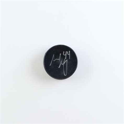 Sheldon Souray Signed Hockey Puck (Beckett) | Pristine Auction