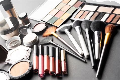 Top Cosmetics Manufacturers In Ahmedabad Pharmaadda