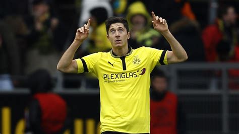 Dortmund S Lewandowski Sets Club Scoring Record Eurosport