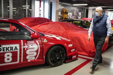 Imparato Il Nuovo CEO Di Alfa Romeo Visita Il Museo Storico