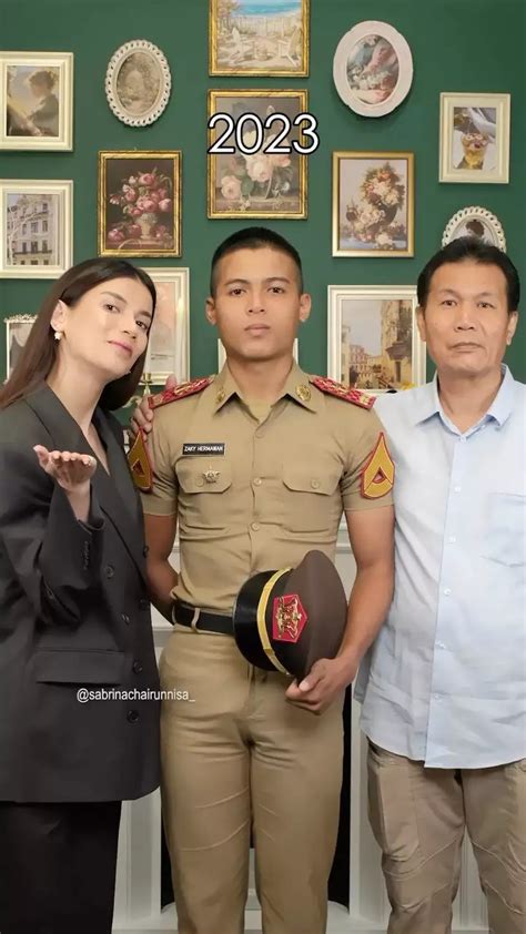 Unggah Foto Tahun Lalu Dan Kini Bareng Adik Tni Paras Sabrina