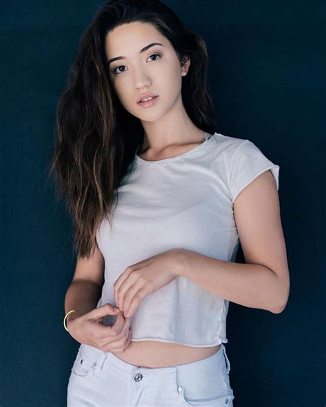 Sexy Hot Reina Hardesty Bikini Pics