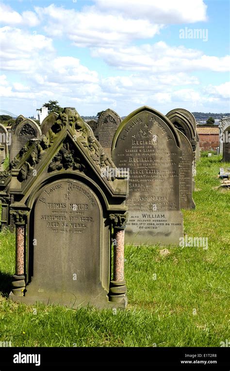 Very old headstones hi-res stock photography and images - Alamy