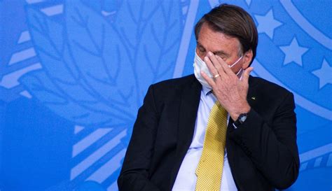 Hospitalizan A Jair Bolsonaro Por Dolor Abdominal Doble Llave Hospitalizan A Jair Bolsonaro