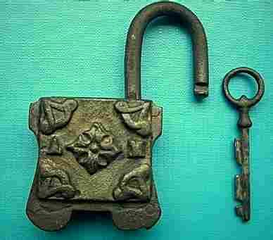 Cadenas anciens et leurs clefs histoires des clés et leurs serrures