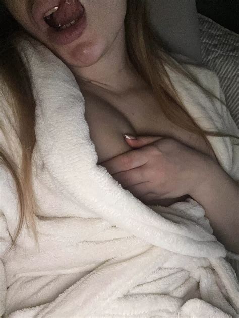 Netflix And Chill Nudes Slut NUDE PICS ORG