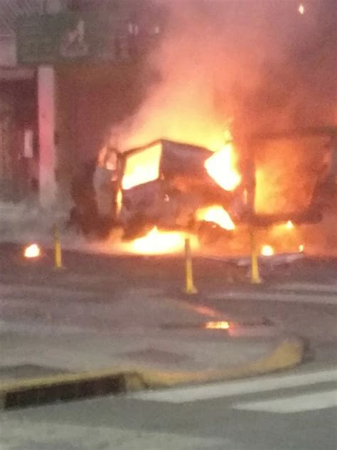 Explotó Una Camioneta En Cercanías Del Congreso De La Nación Infobae