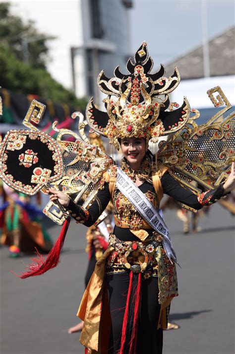 Pariwisata Ekonomi Kreatif On Twitter Opening Show Grand Carnival