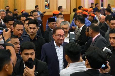 Anwar Nafi Dakwaan Kerajaan Perpaduan Longgar Dalam Permasalahan Rasuah