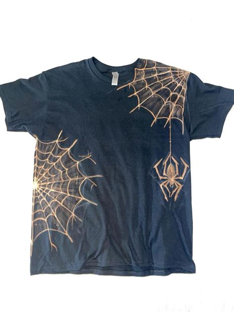 Bleach Painting Spider Edition Diy Clothes Bleach Bleach Shirt Diy