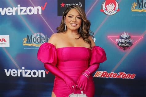 4 Hot Sexy Helen Ochoa Bikini Pics