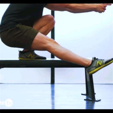 Elevated Single Leg Squat Right Leg By Alex 🌊 Exercise How To Skimble