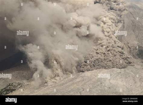 Pyroclastic Flow Of The Sinabung Volcano Stock Photo Alamy