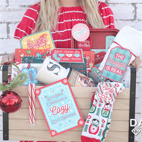 The Best Diy Cozy Christmas Basket Ideas The Dating Divas