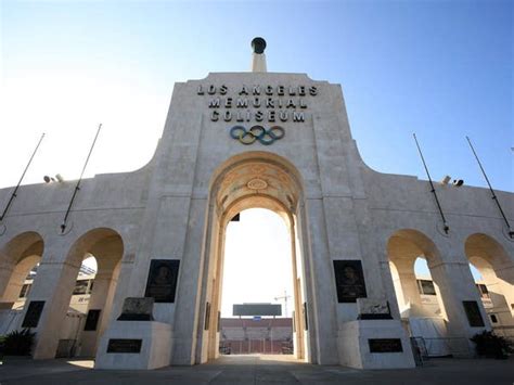 Los Angeles Memorial Coliseum The Story Of An L A Icon Discover Los