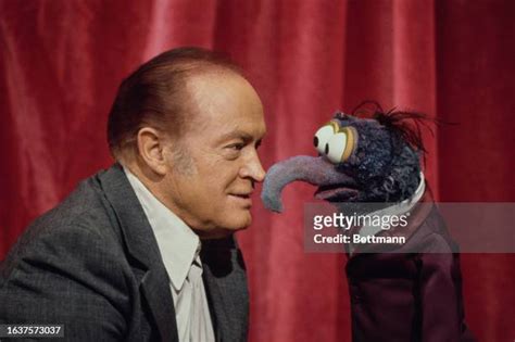 Bob Hope Comedian Photos And Premium High Res Pictures Getty Images