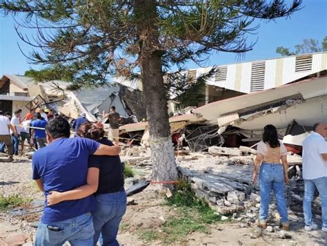 A MEDIA MISA SE DERRUMBA IGLESIA DE LA SANTA CRUZ EN CIUDAD MADERO