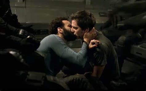 Un Baiser Gay Dans The Old Guard Le Nouveau Film Netflix Avec Charlize Theron Jock Life